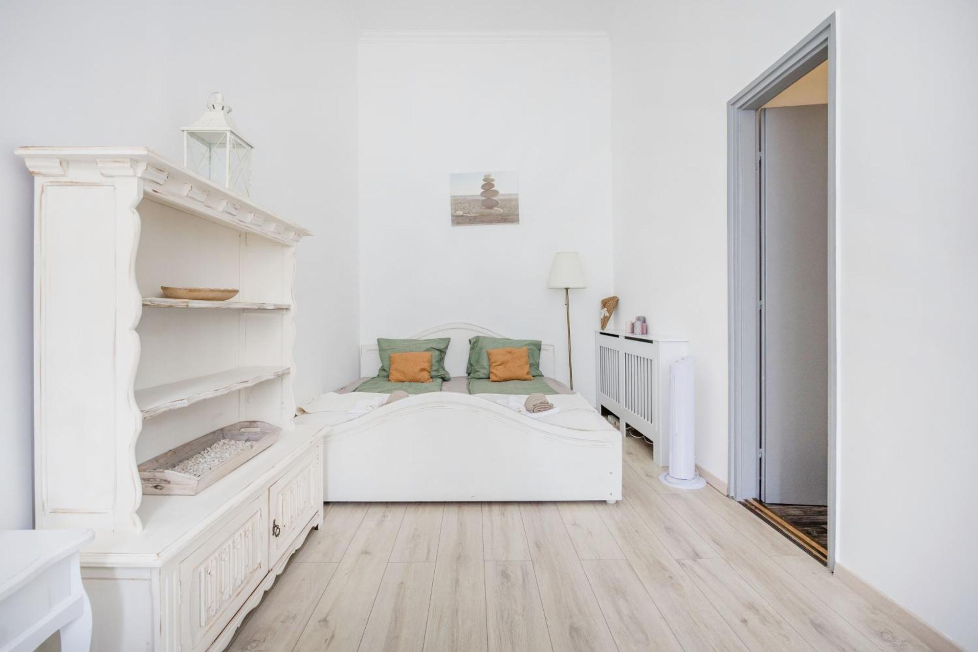 A Touch Of Provence And Pastels In The Centre Appartement Boedapest Buitenkant foto